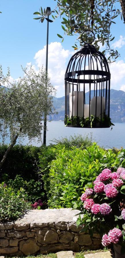 Villa Sul Lago Con Pontile Privato A Brenzone Sul Garda - Unique And Exclusive المظهر الخارجي الصورة