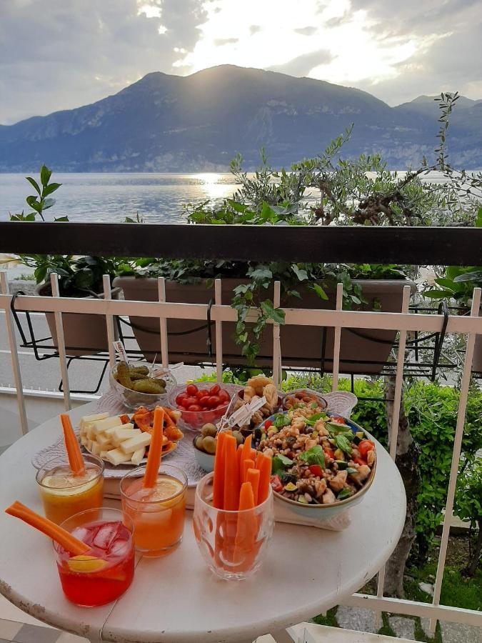 Villa Sul Lago Con Pontile Privato A Brenzone Sul Garda - Unique And Exclusive المظهر الخارجي الصورة