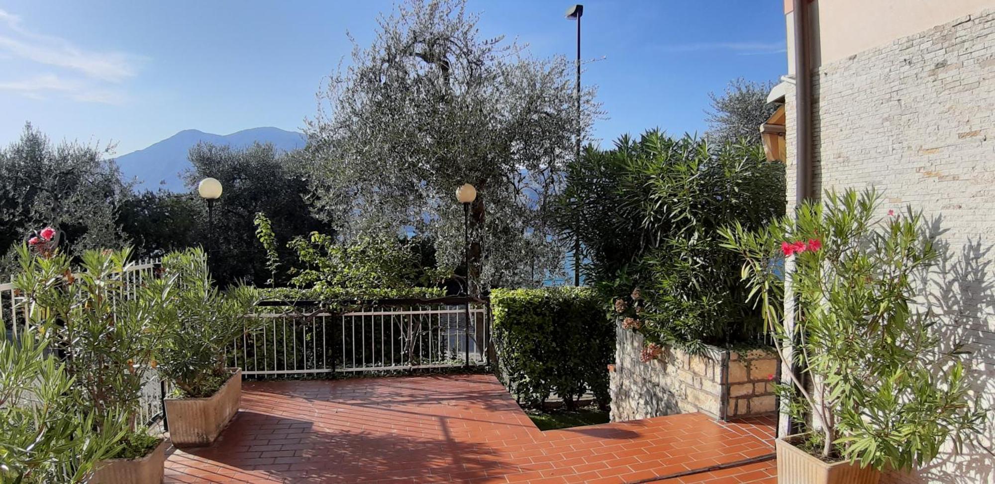 Villa Sul Lago Con Pontile Privato A Brenzone Sul Garda - Unique And Exclusive المظهر الخارجي الصورة