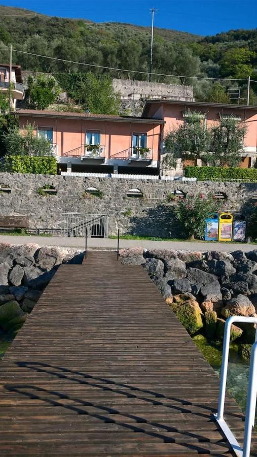 Villa Sul Lago Con Pontile Privato A Brenzone Sul Garda - Unique And Exclusive المظهر الخارجي الصورة