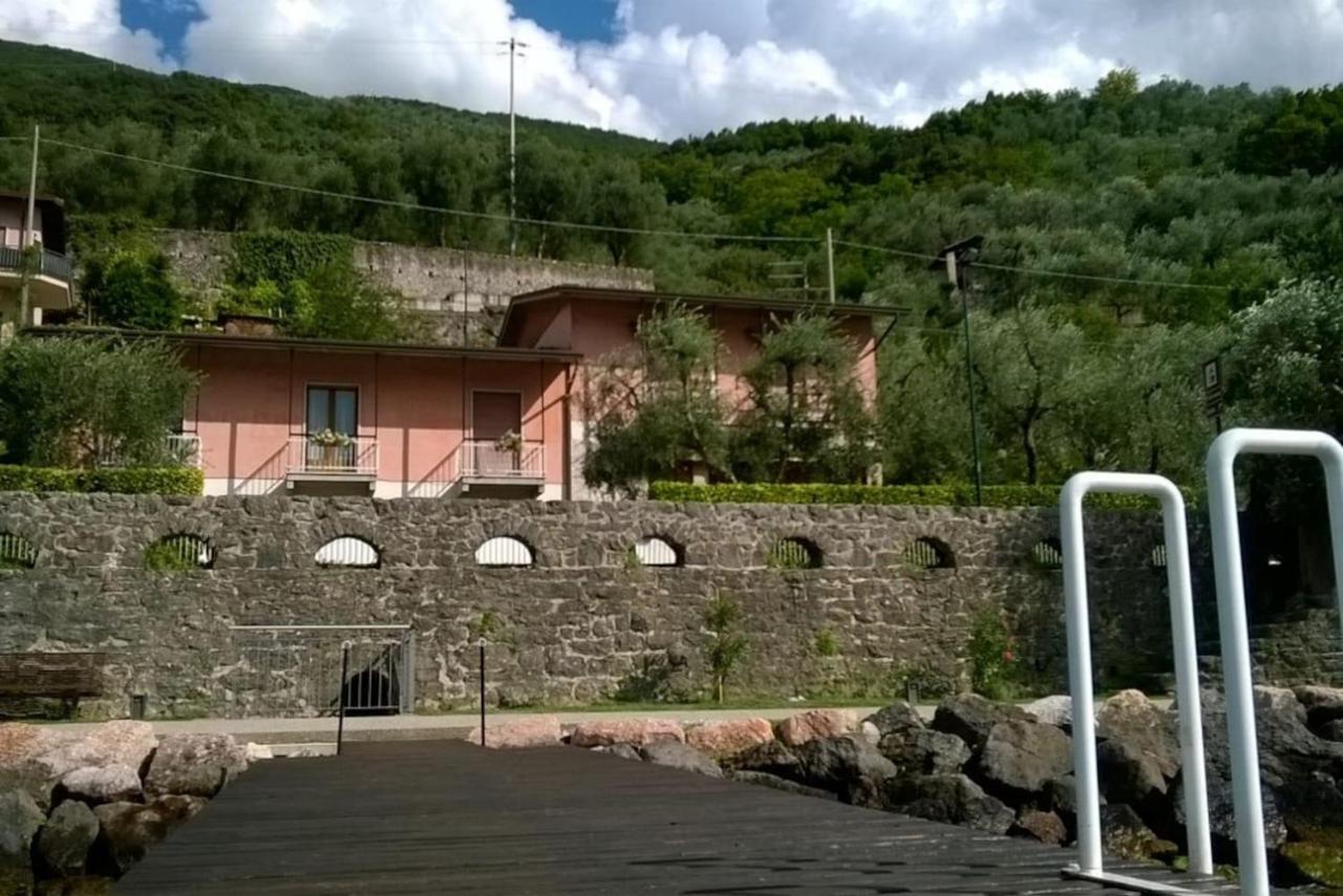 Villa Sul Lago Con Pontile Privato A Brenzone Sul Garda - Unique And Exclusive المظهر الخارجي الصورة