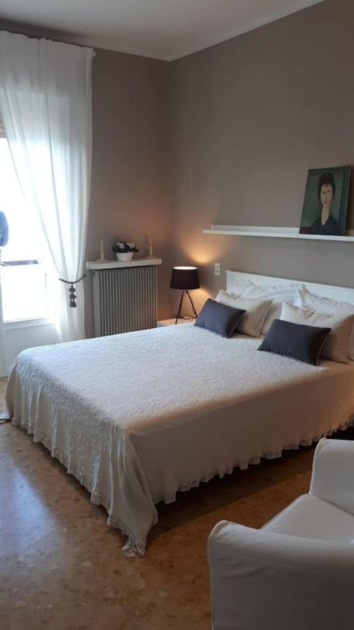 Villa Sul Lago Con Pontile Privato A Brenzone Sul Garda - Unique And Exclusive المظهر الخارجي الصورة