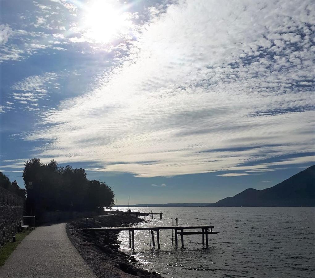Villa Sul Lago Con Pontile Privato A Brenzone Sul Garda - Unique And Exclusive المظهر الخارجي الصورة