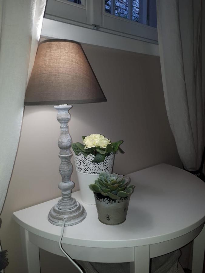 Villa Sul Lago Con Pontile Privato A Brenzone Sul Garda - Unique And Exclusive المظهر الخارجي الصورة